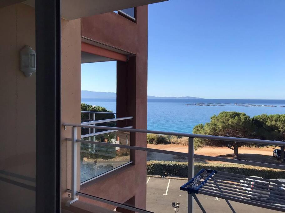 Bel App T2 En Bord De Mer Vue Sanquinaires Piscine Ajaccio  Exterior photo