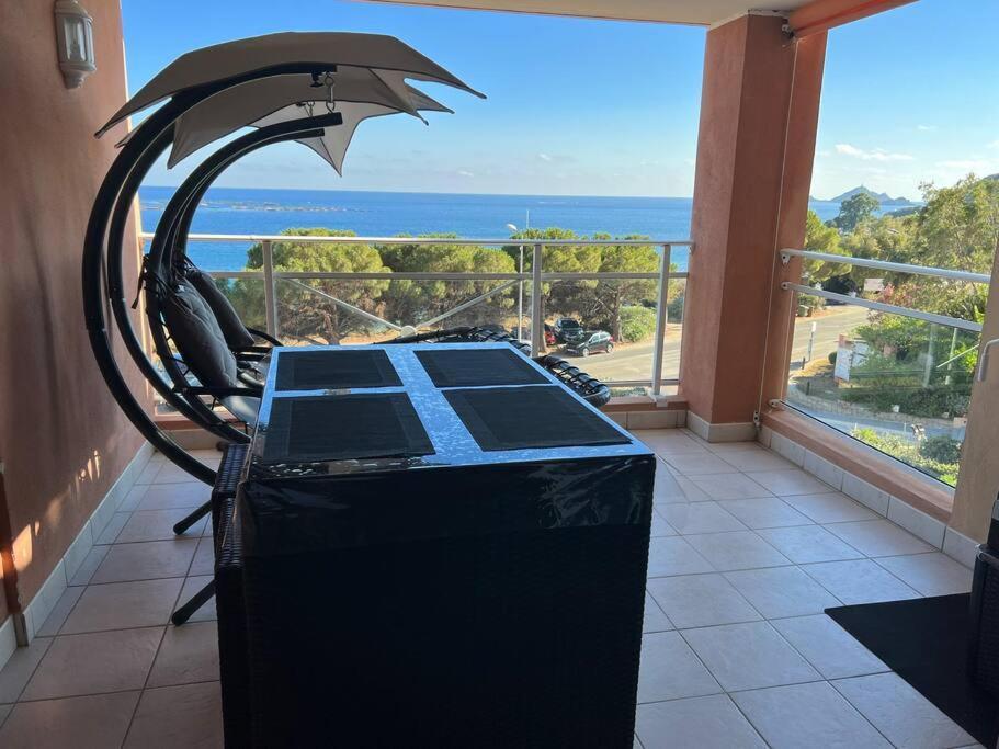 Bel App T2 En Bord De Mer Vue Sanquinaires Piscine Ajaccio  Exterior photo