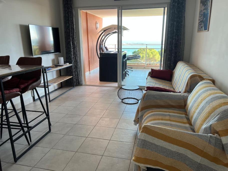 Bel App T2 En Bord De Mer Vue Sanquinaires Piscine Ajaccio  Exterior photo